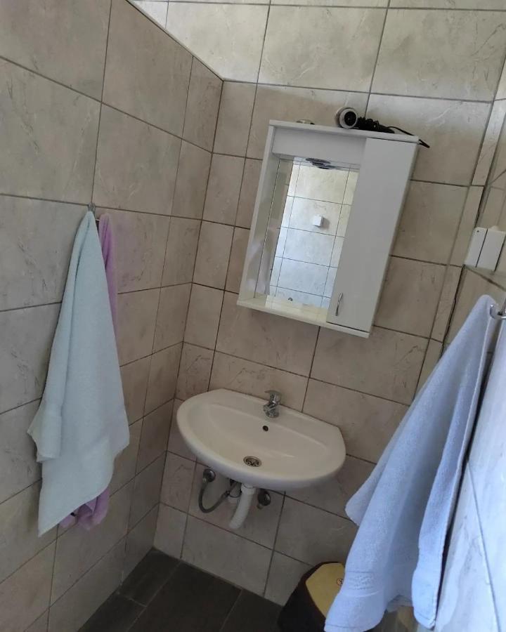 Apartmani Jela ซอมโบร์ ภายนอก รูปภาพ