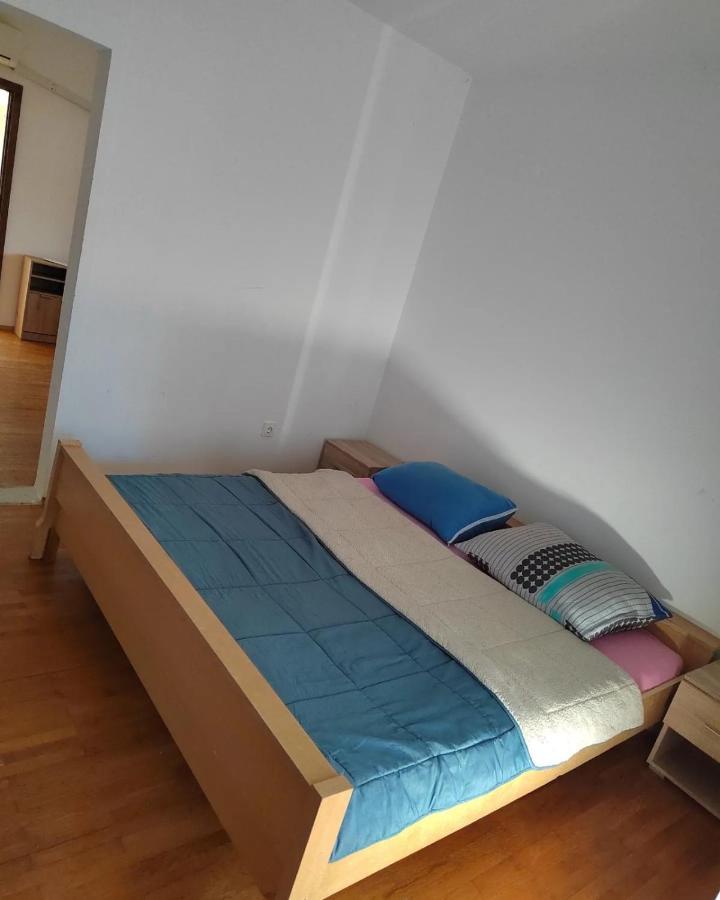 Apartmani Jela ซอมโบร์ ภายนอก รูปภาพ