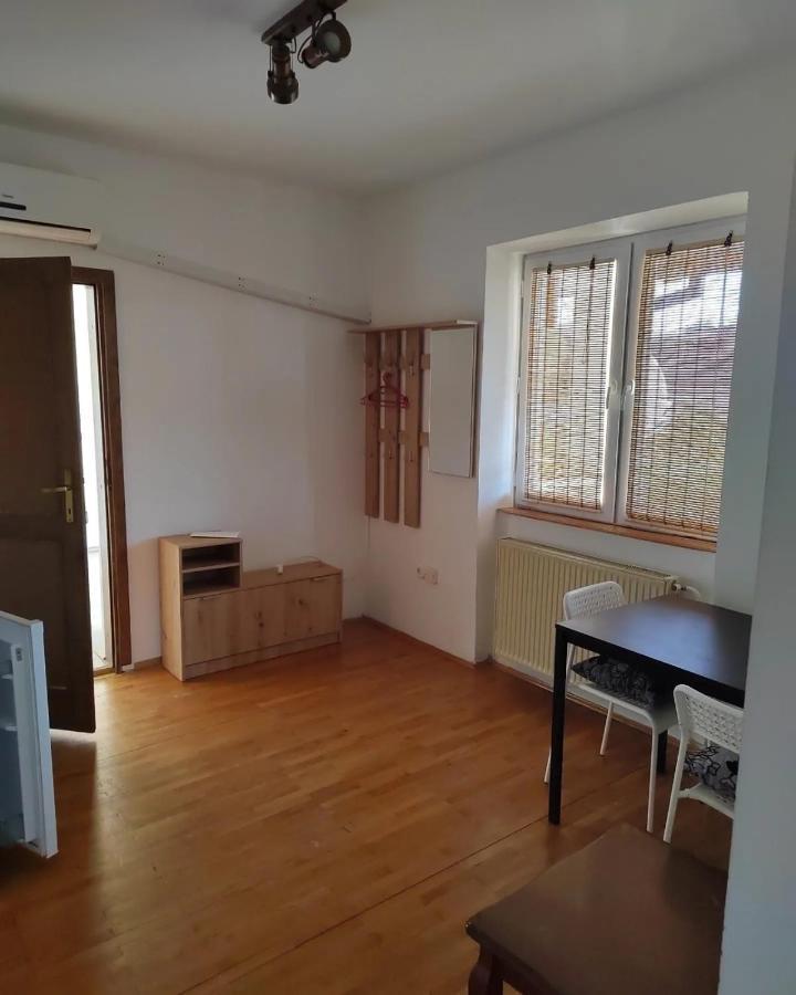Apartmani Jela ซอมโบร์ ภายนอก รูปภาพ